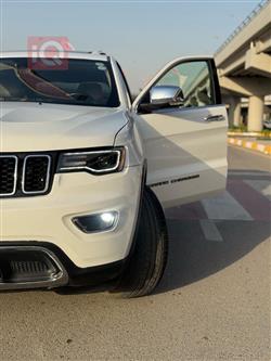 جيب جراند شيروكي